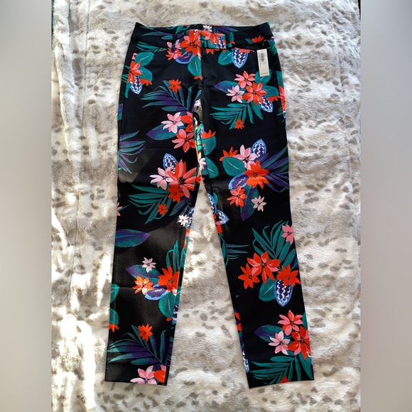 Old Navy Pixie Skinny Pants - Picture 1 of 4